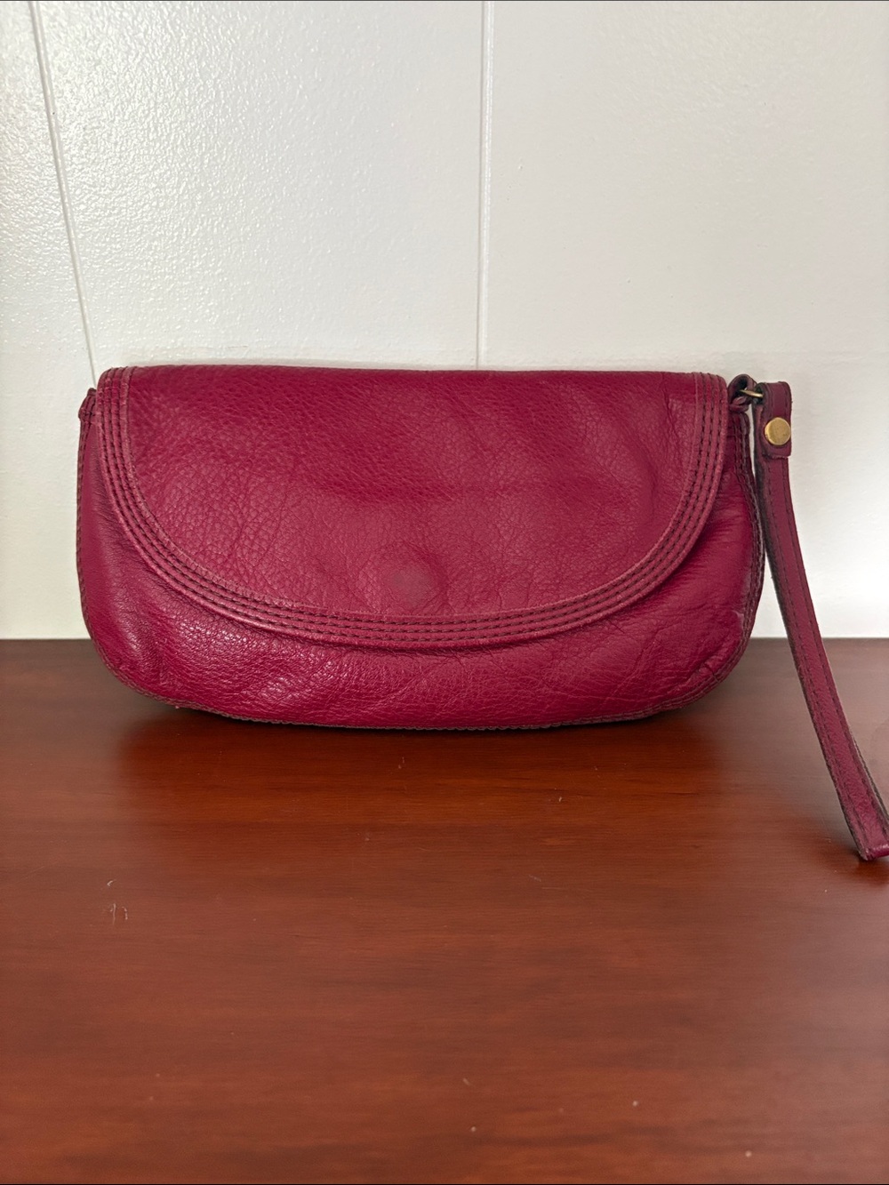 Lucky Brand Maroon/Berry Women’s Cow Hide Leather Wristlet Clutch Brown lined
